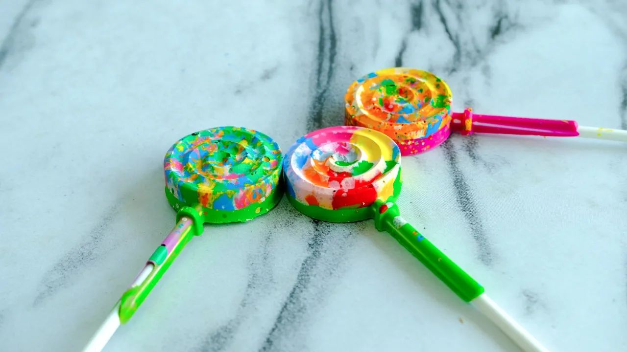 The Lollipop Krayon - 1 piece (Random)